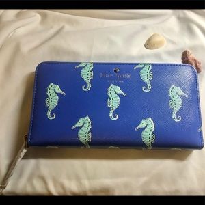 Kate Spade ZIP around wallet